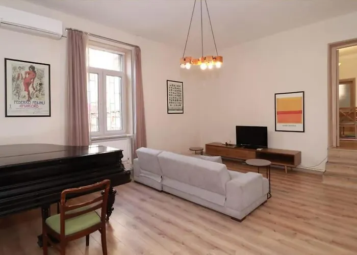 Wehost Apartment Near Fabrika