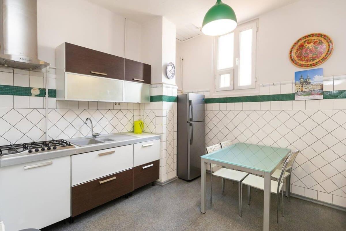Apartament Wehost Near Fabrika *