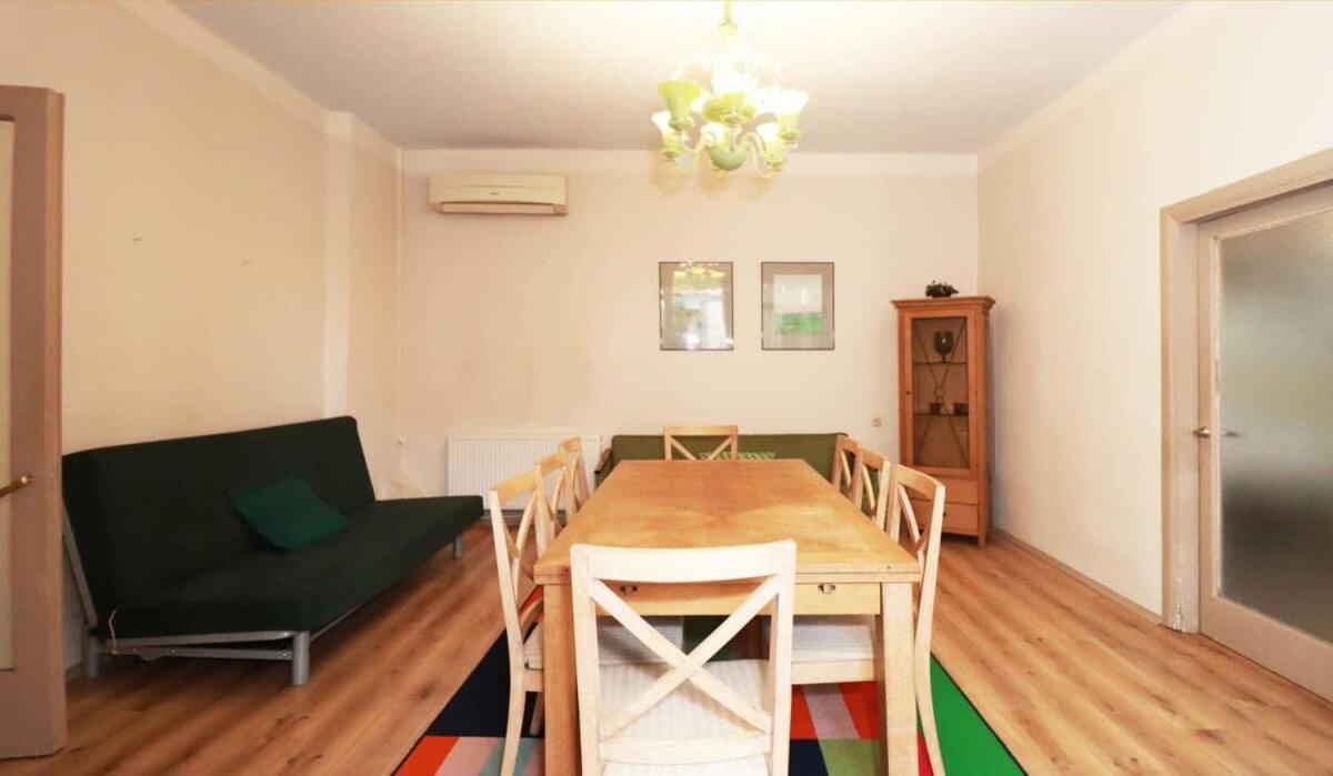 Wehost Near Fabrika Апартаменты